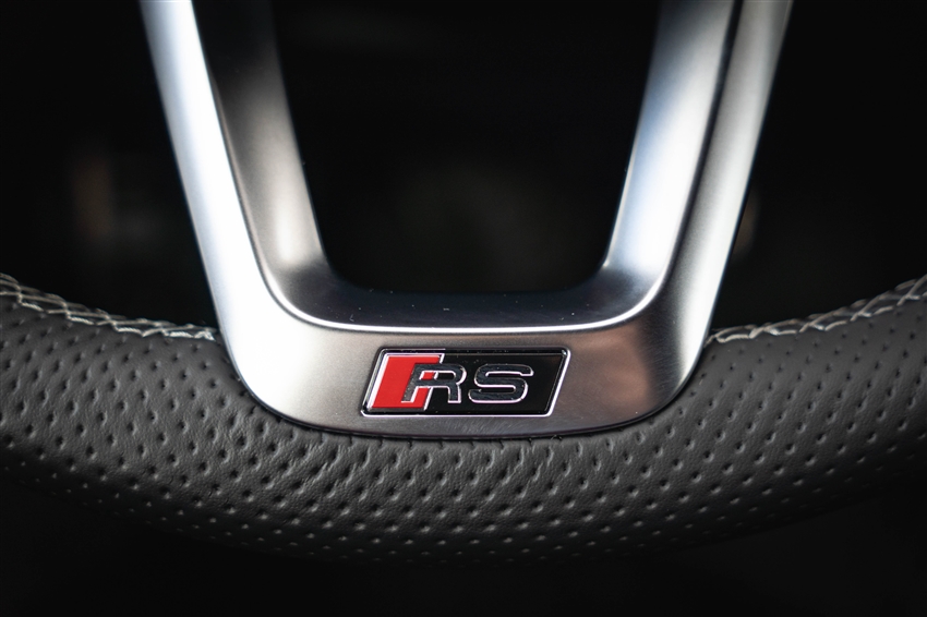 Audi RS4 avant quattro